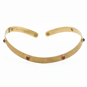 gold necklaces tourmalines engraved choker collar yellow